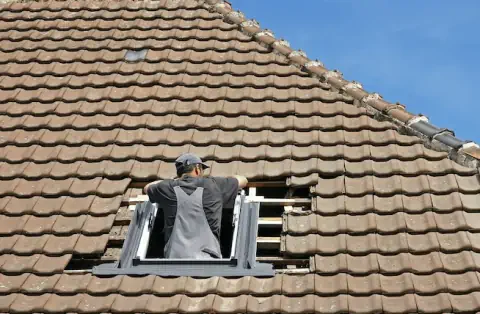 Pose de velux - Neuville-les-Dames